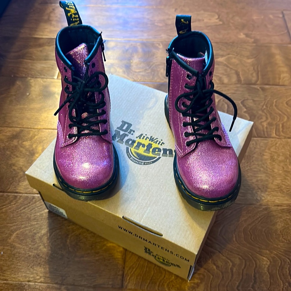 Dr. MARTENS girls boots size 10 toddler